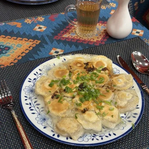 Pržene knedle sa junetinom